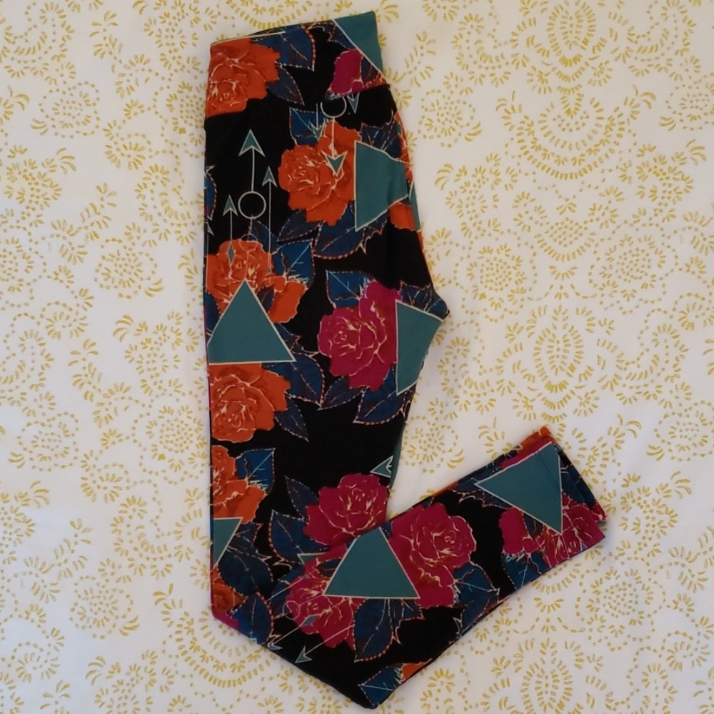LuLaRoe Leggings Floral Black One Size